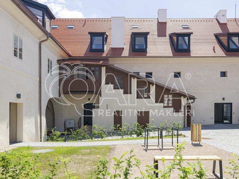 Pronájem bytu 5+kk 107 m2, Praha – náhled fotky 18