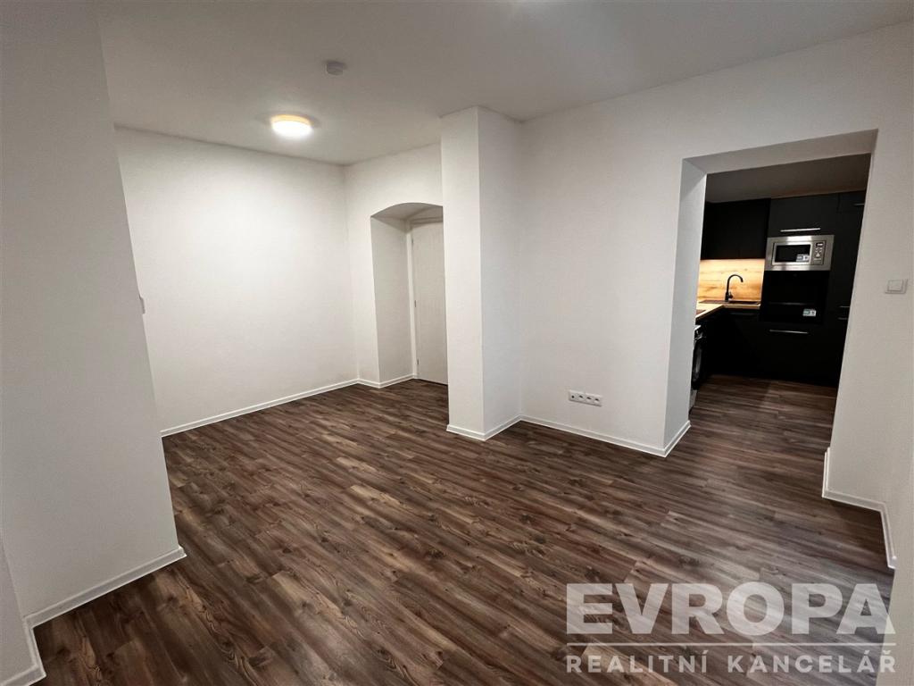 Pronájem bytu 1+kk 32 m2