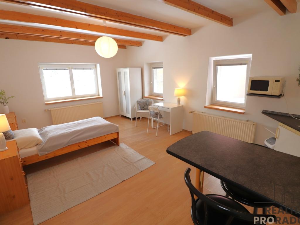 Pronájem bytu 1+kk 33 m2