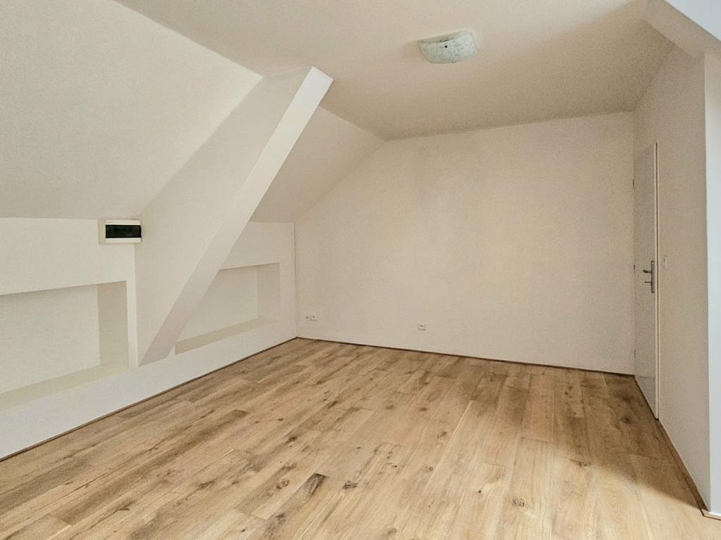 Pronájem bytu 1+kk 36 m2