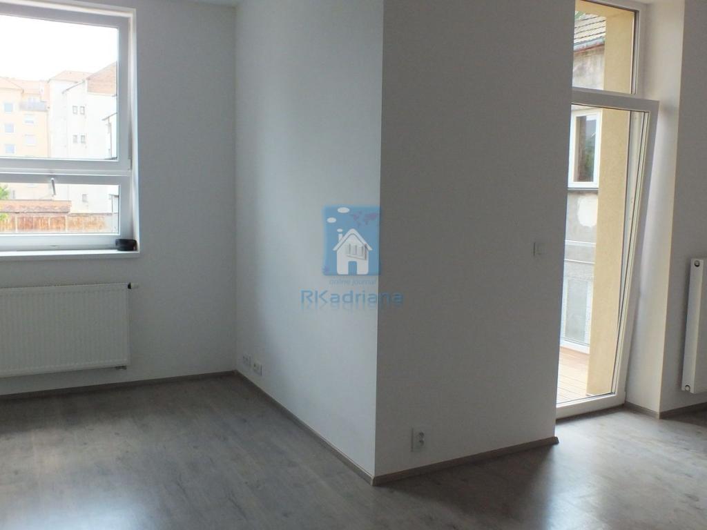 Pronájem bytu 1+kk 35 m2
