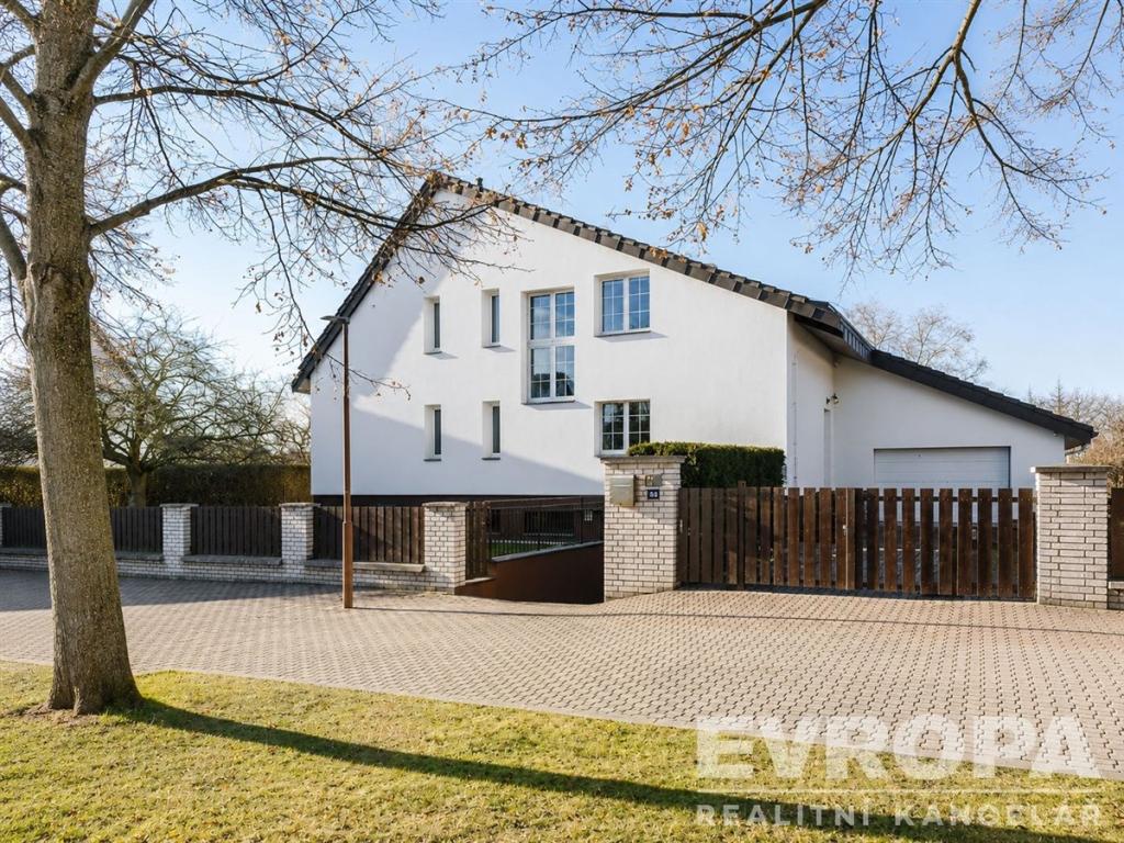 Pronájem domu 350 m2, Průhonice – náhled fotky 17