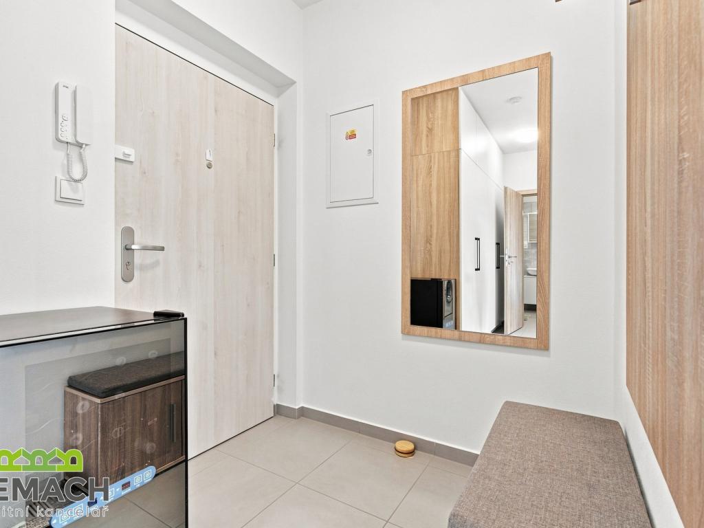 Pronájem bytu 2+kk 61 m2, Uherské Hradiště – náhled fotky 12