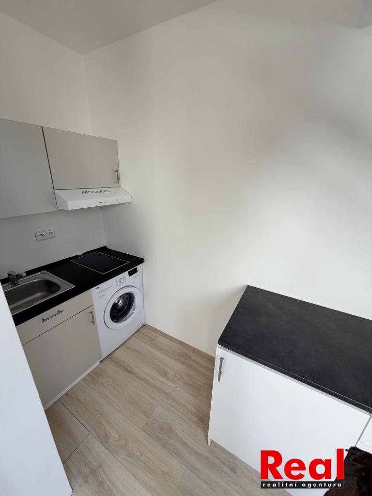 Pronájem bytu 1+kk 31 m2