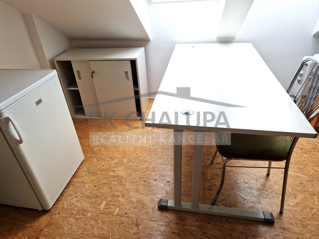 Pronájem bytu 1+1 38 m2