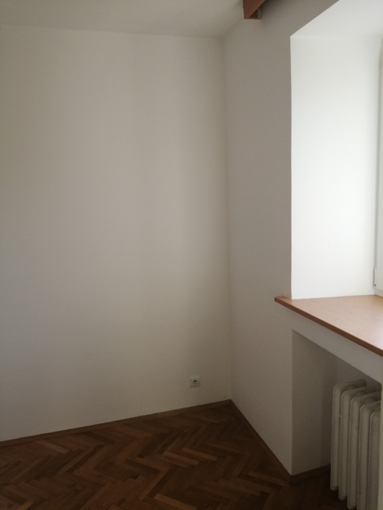 Pronájem bytu 3+1 80 m² – pohled 5