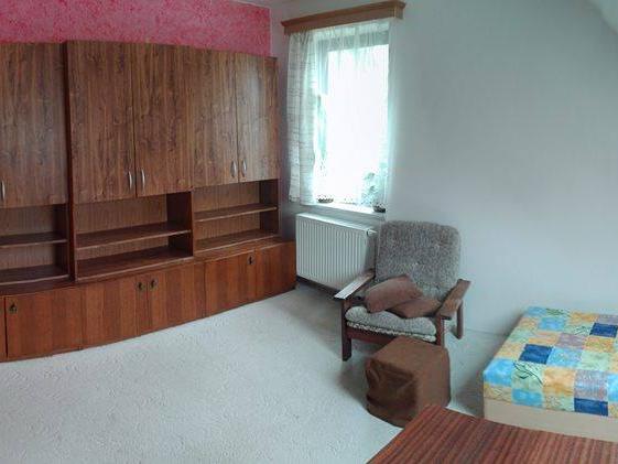 Spolubydleni bytu celý pokoj 70 m2