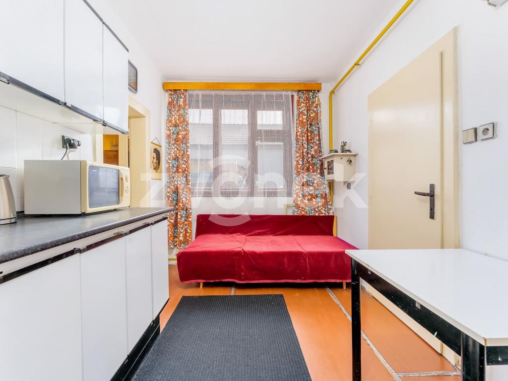 4+1 House in Uherský Ostroh - More