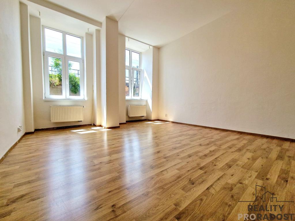 Pronájem bytu 1+1 35 m2