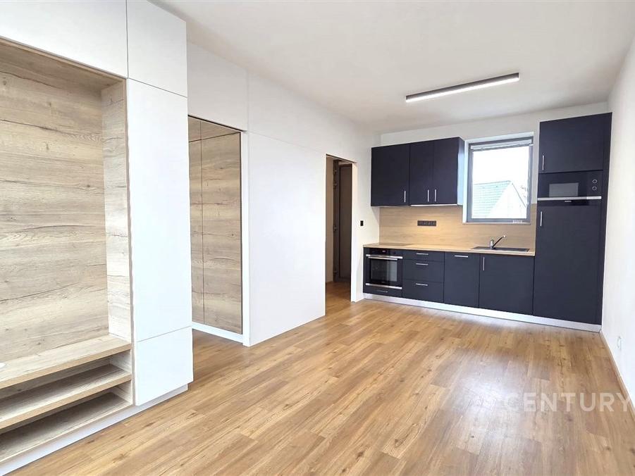 Pronájem bytu 2+kk 33 m2