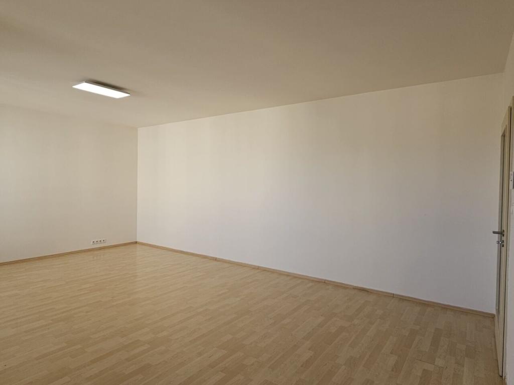 Pronájem bytu 2+kk 65 m2, Praha – náhled fotky 12