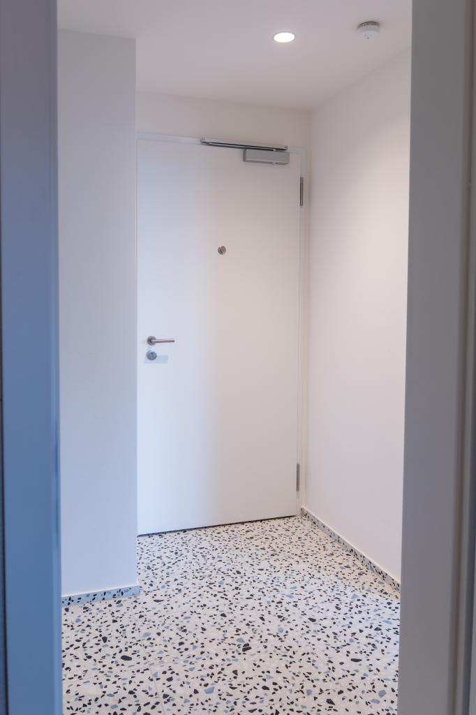 Pronájem bytu 1+kk 37 m2, Praha – náhled fotky 10