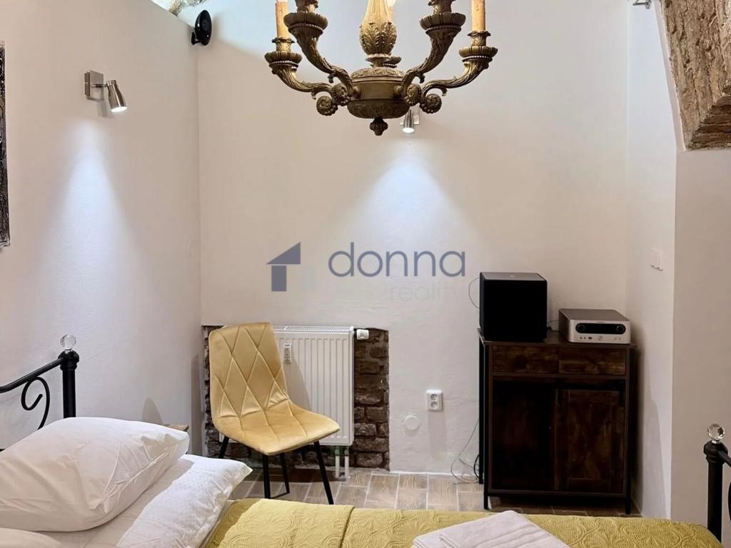 Pronájem bytu 1+kk 94 m2, Praha – náhled fotky 6