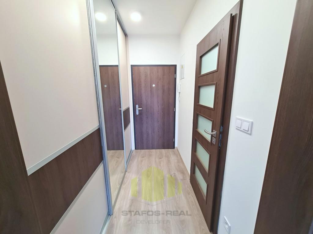 Pronájem bytu 1+kk 32 m2