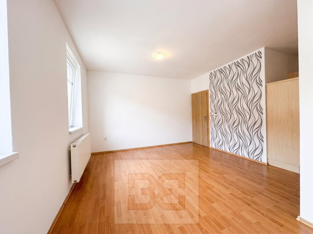 Pronájem bytu 1+kk 33 m2
