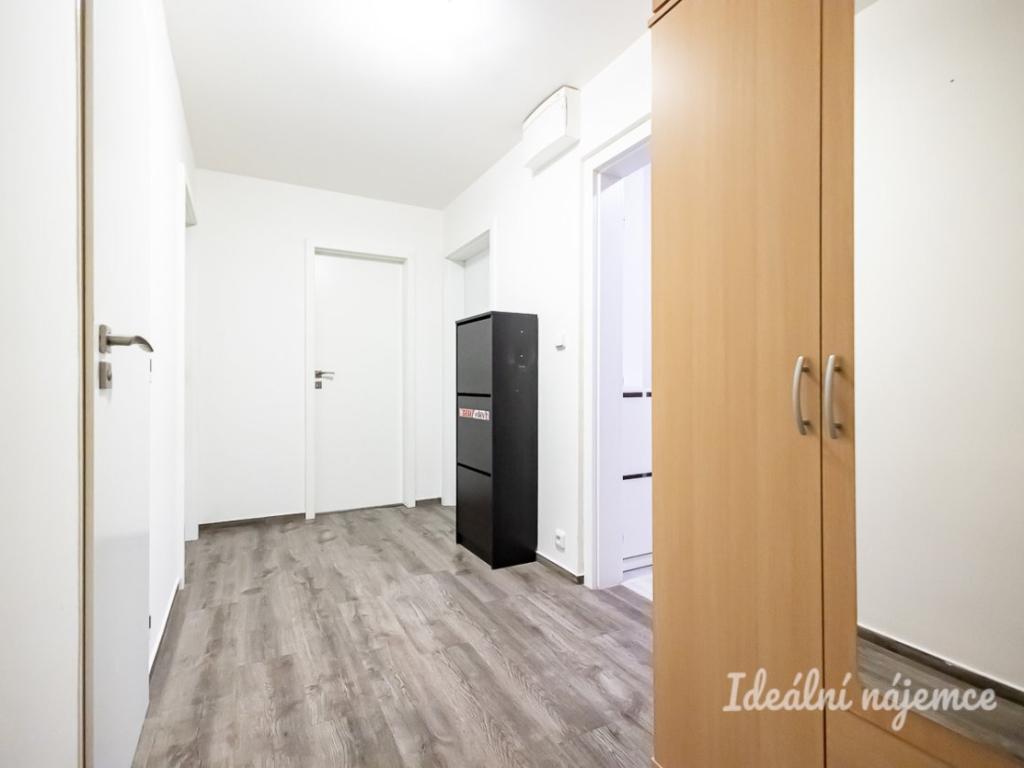 Pronájem bytu 3+kk 63 m2, Praha – náhled fotky 13