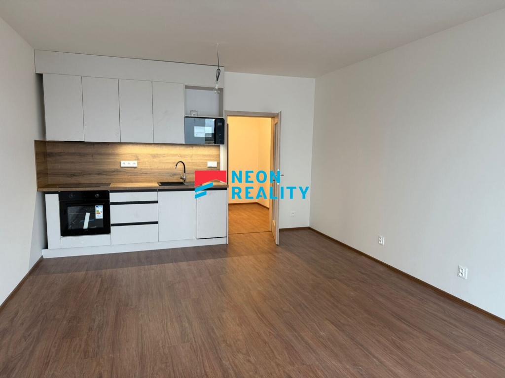 Pronájem bytu 1+kk 35 m2