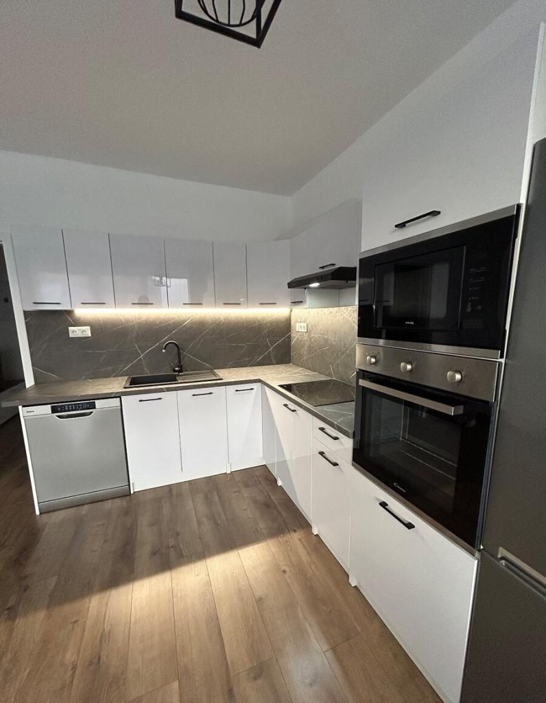 Pronájem bytu 1+1 52 m2