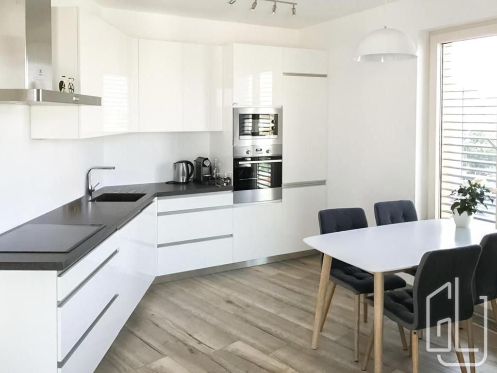 Pronájem bytu 2+kk 49 m2