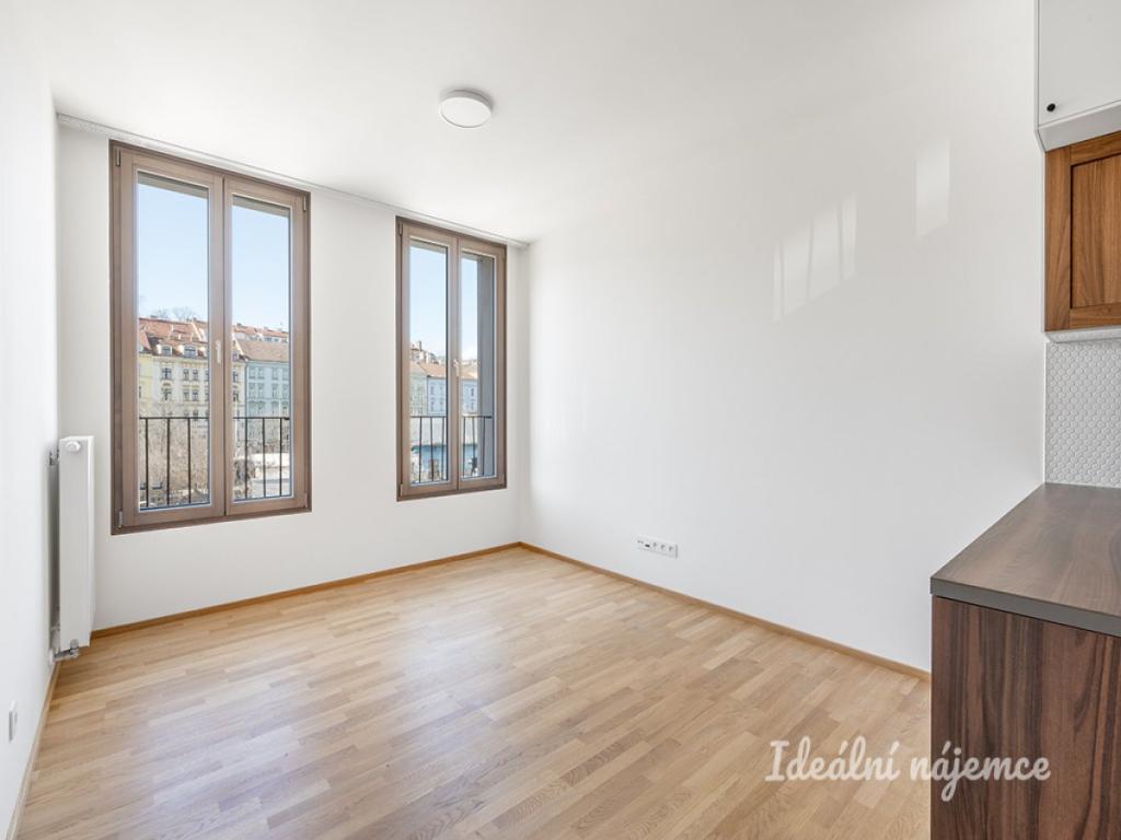 Pronájem bytu 1+kk 32 m2