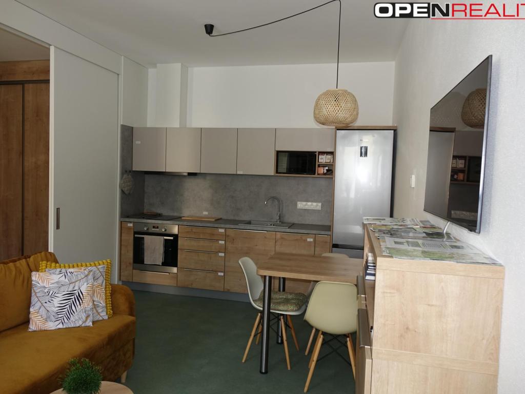 Pronájem bytu 2+kk 40 m2, Strážnice – náhled fotky 12