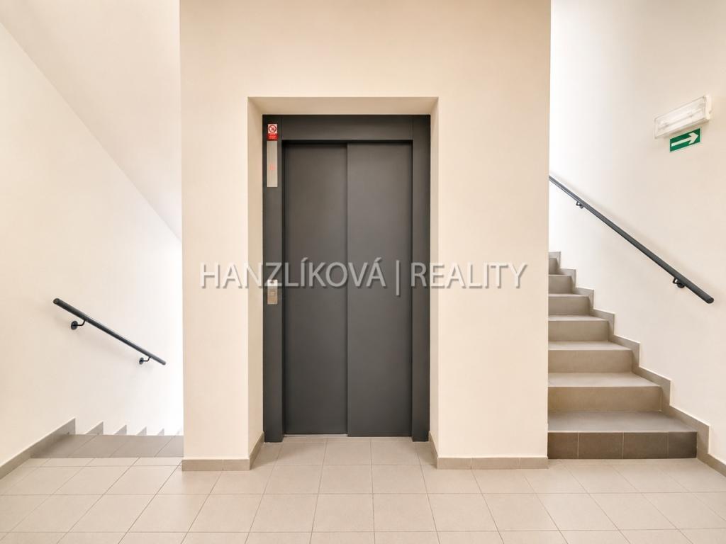 Prodej bytu 2+kk 40 m2, České Budějovice – náhled fotky 15
