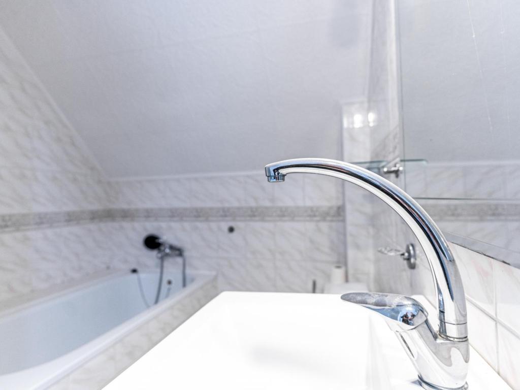 Pronájem domu 110 m2, Čisovice – náhled fotky 14