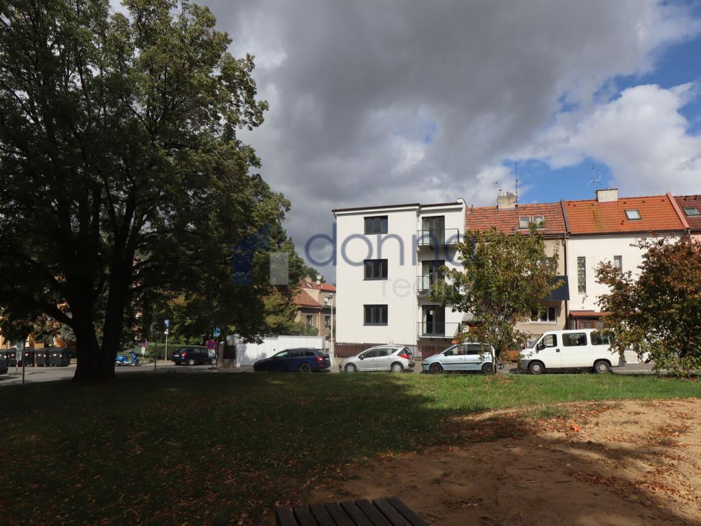 Pronájem bytu 2+kk 45 m2, Praha – náhled fotky 9