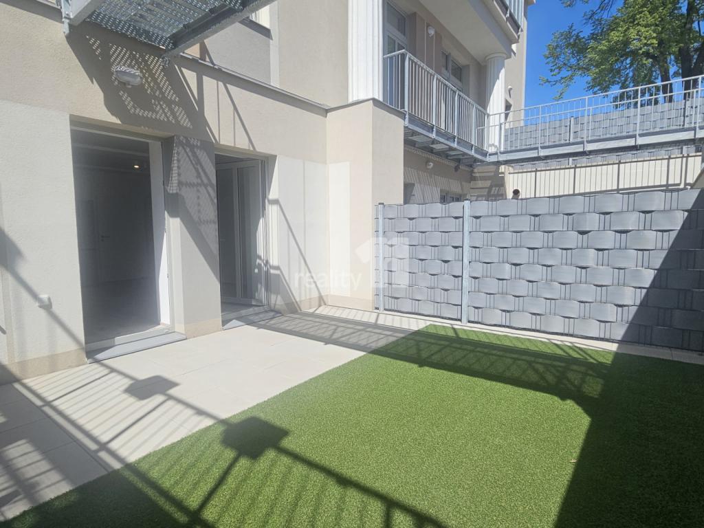 Pronájem bytu 1+kk 35 m2