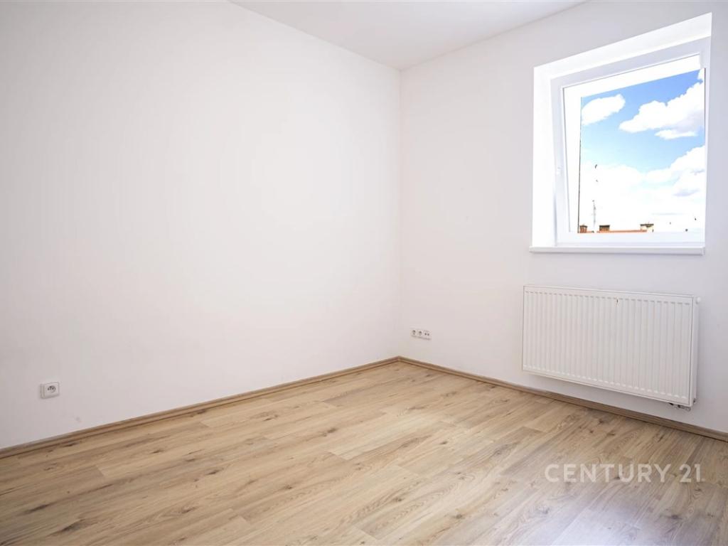 Pronájem bytu 3+kk 74 m2, Znojmo – náhled fotky 11