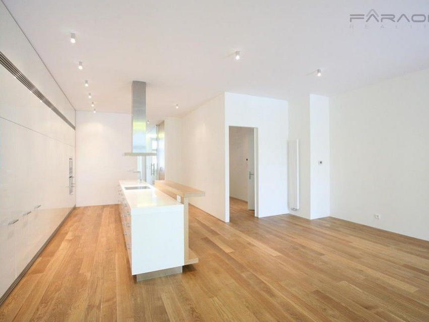 Pronájem bytu 3+kk 117 m2