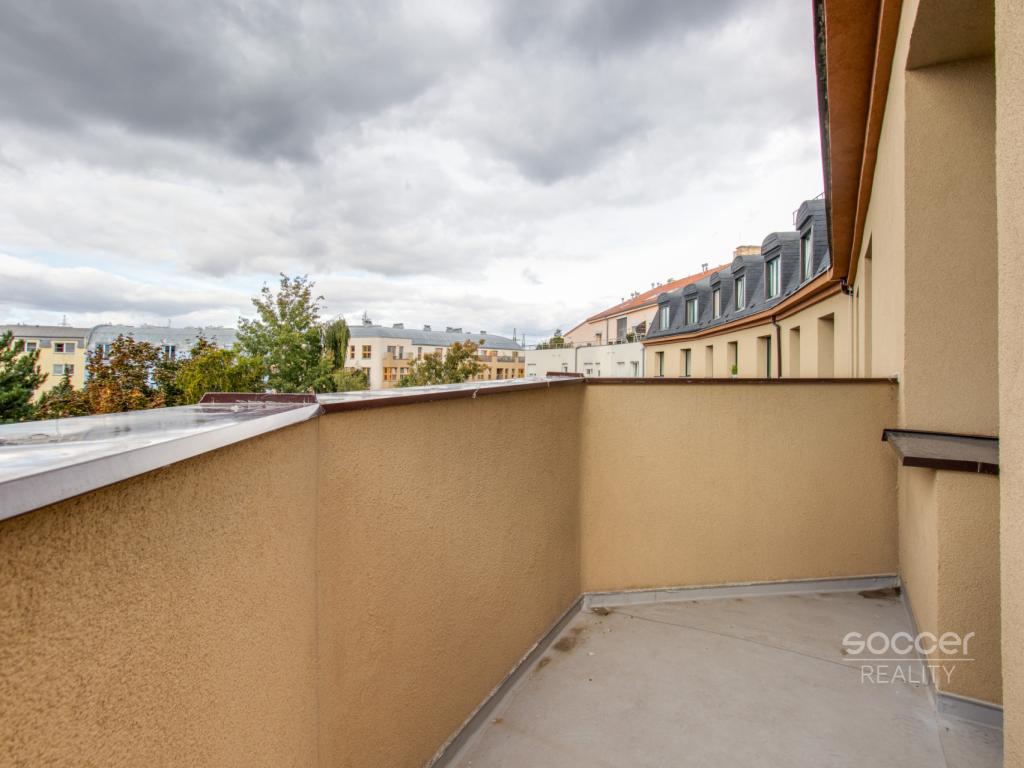 Pronájem bytu 1+kk 22 m² – pohled 2