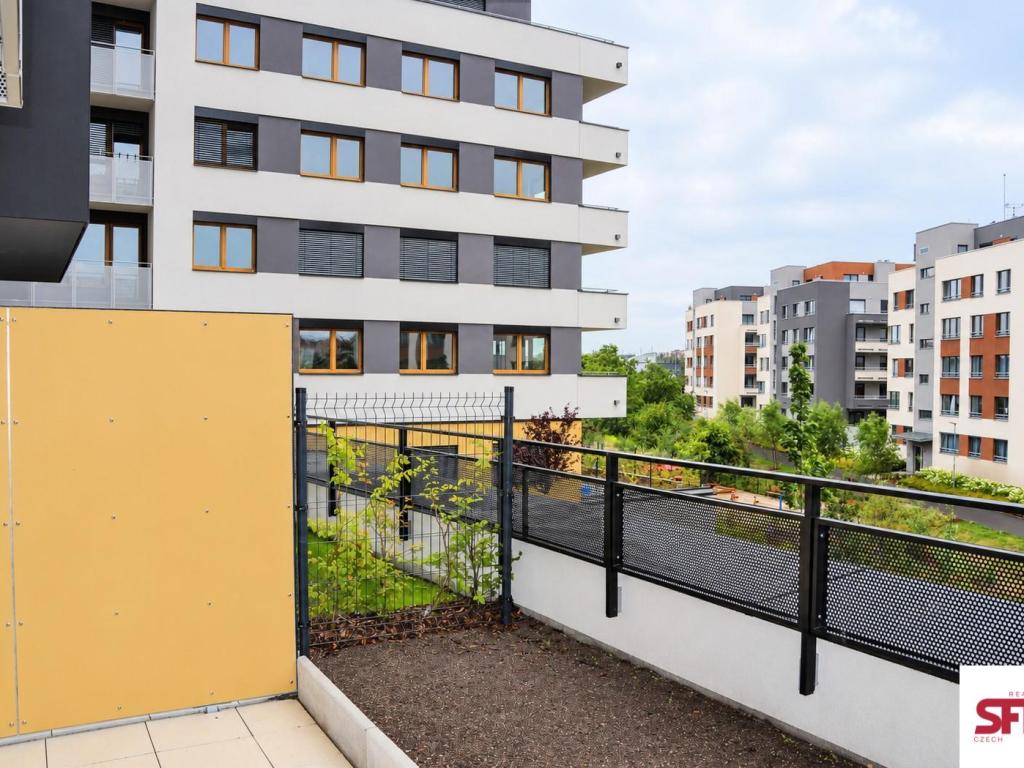 Pronájem bytu 1+kk 36 m2, Praha – náhled fotky 6