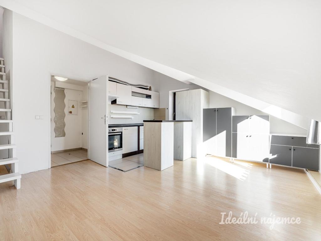 Pronájem bytu 2+kk 60 m2