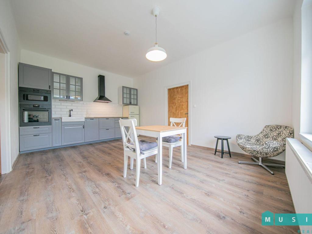 Pronájem bytu 2+kk 65 m2