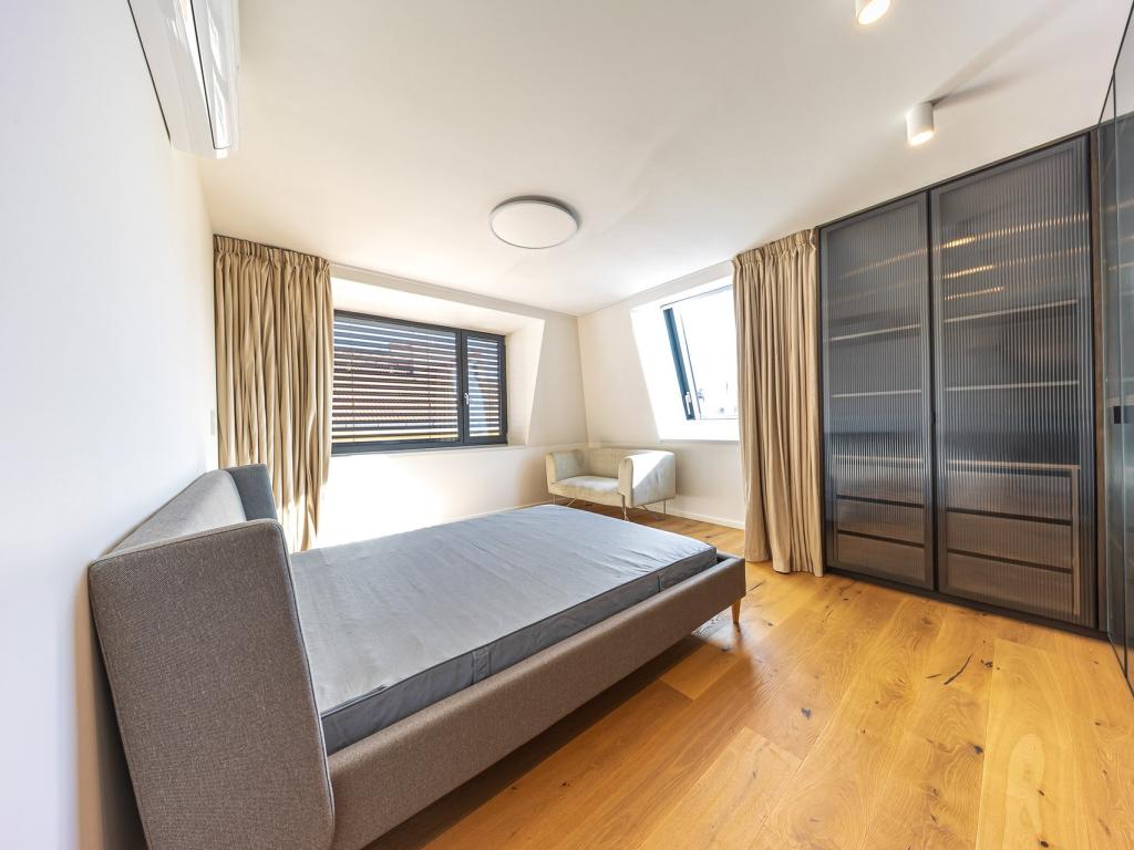Pronájem bytu 4+kk 151 m2, Praha – náhled fotky 5