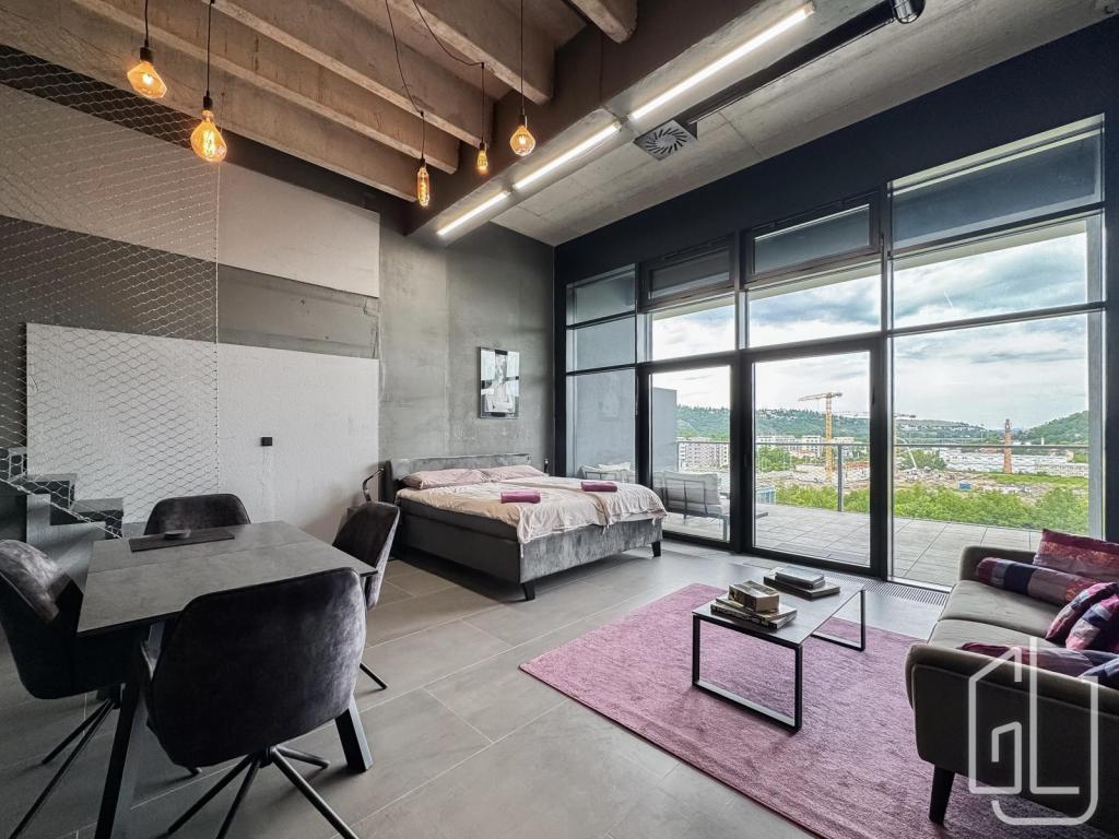 Pronájem bytu 2+kk 65 m2