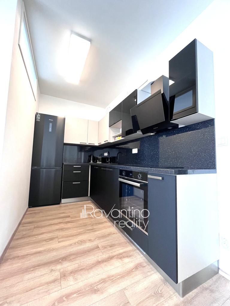 Pronájem bytu 1+kk 38 m2, Brno – náhled fotky 13