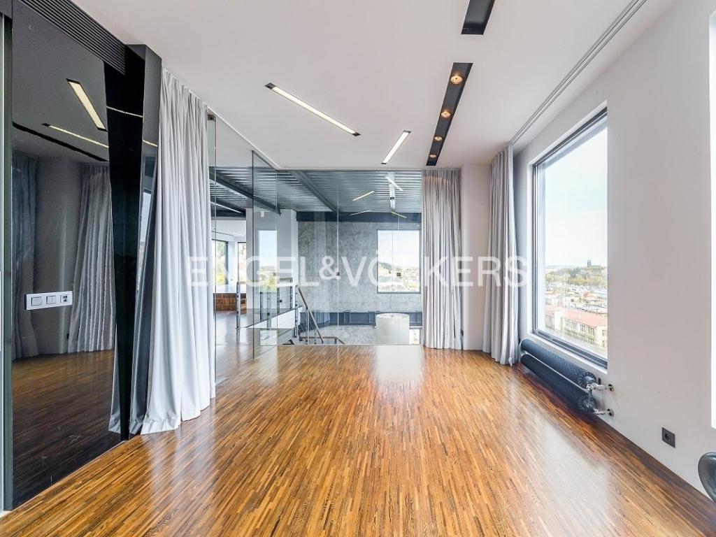 Pronájem bytu 4+kk 421 m2