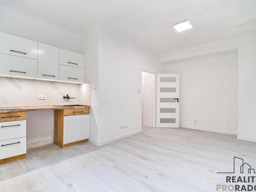 Pronájem 1+kk, Karviná - U Lesa, 5000 Kč, 22 m2