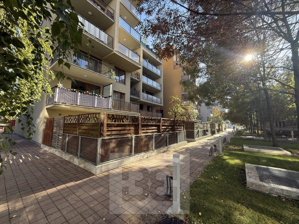 Pronájem bytu 2+kk 63 m2, Praha – náhled fotky 21