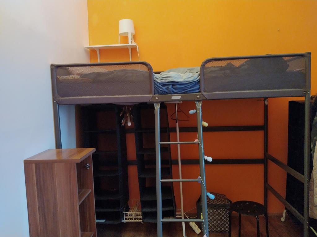 Pronajem bytu celý pokoj 85 m2