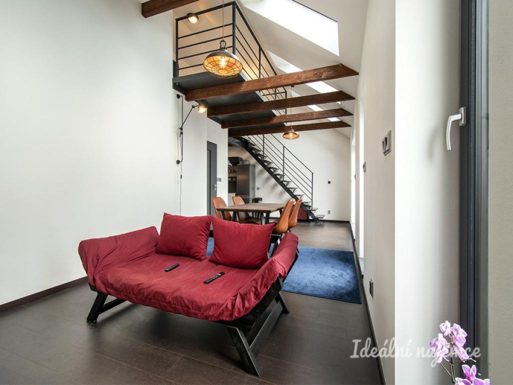 Pronájem bytu 2+kk 60 m2