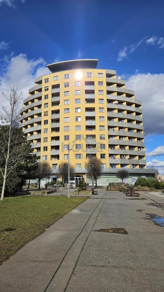 Pronájem bytu 1+kk 28 m2