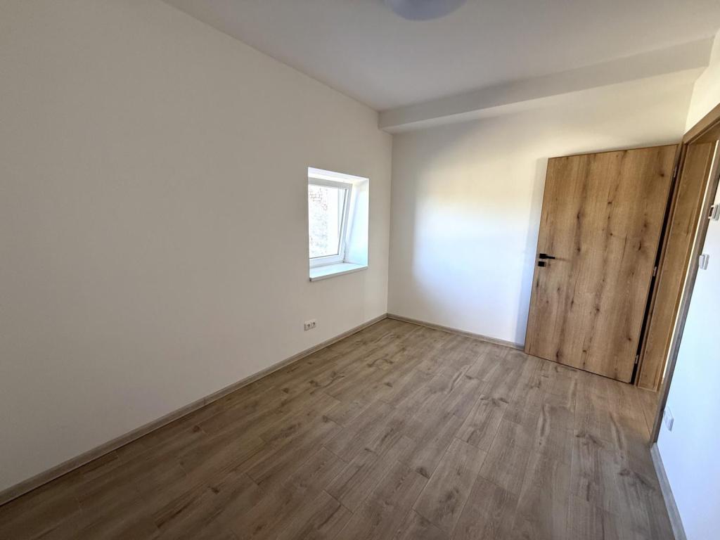 Pronájem bytu 4+kk 111 m2