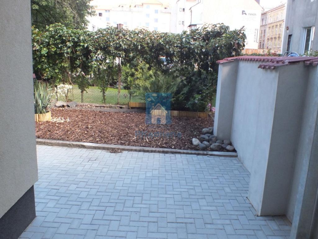 Pronájem bytu 1+kk 35 m2