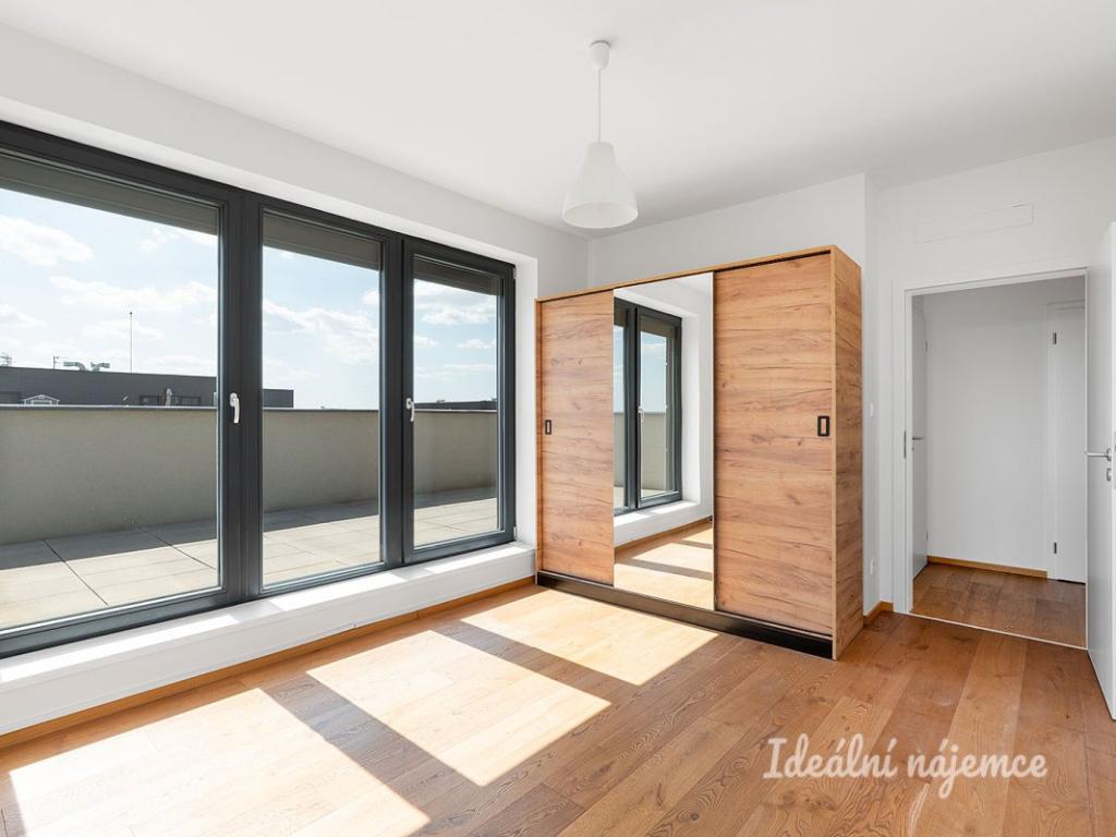 Pronájem bytu 4+kk 117 m2