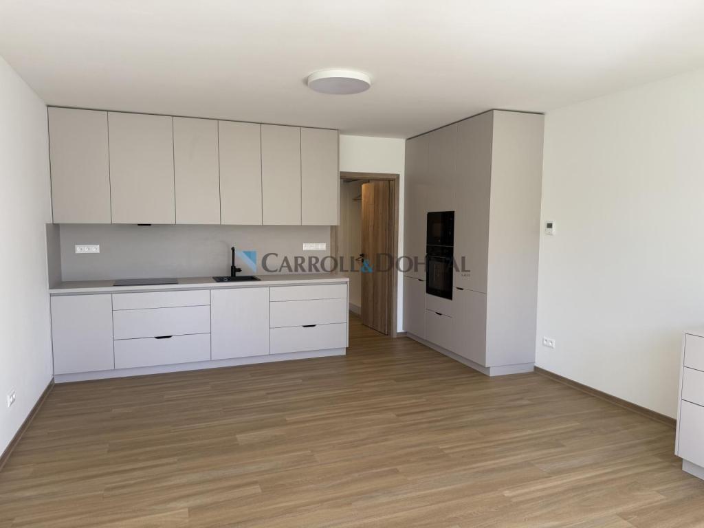 Pronájem bytu 1+kk 34 m2