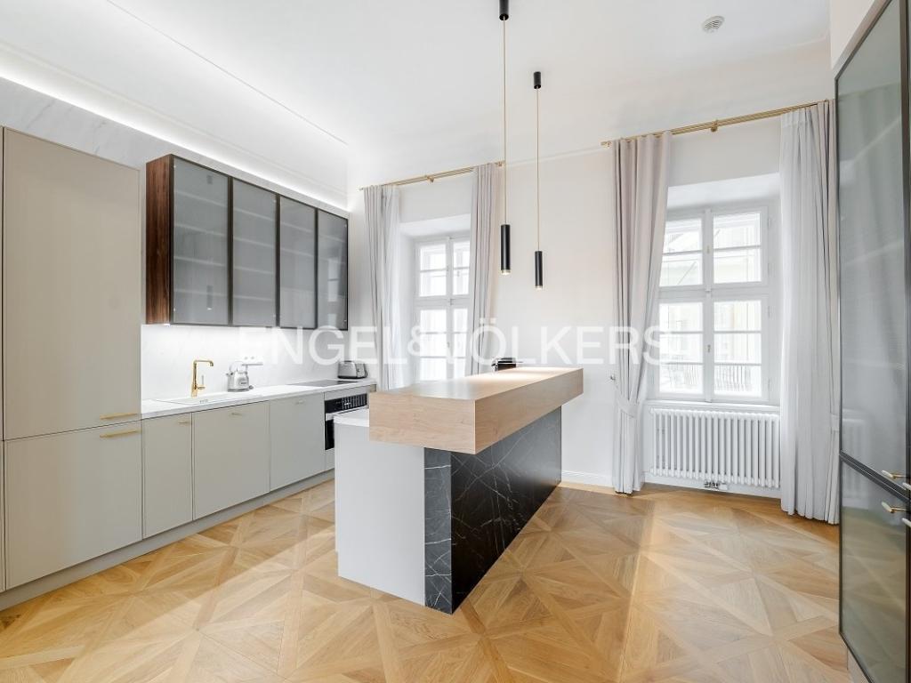 Pronájem bytu 4+kk 161 m2