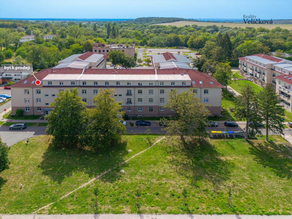 Prodej bytu 3+kk 75 m2, Milovice – náhled fotky 16